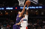 三球37+8+7克尼普尔28分 黄蜂击败奇才
